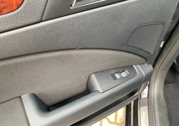 Skoda Superb cena 38500 przebieg: 303000, rok produkcji 2012 z Krotoszyn małe 137